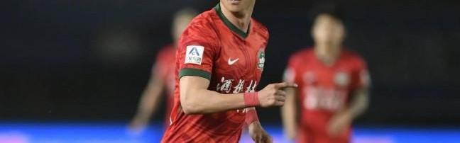 jiuyou九游娱乐-法甲比赛票价对比分析：观赛成本与球迷体验探讨