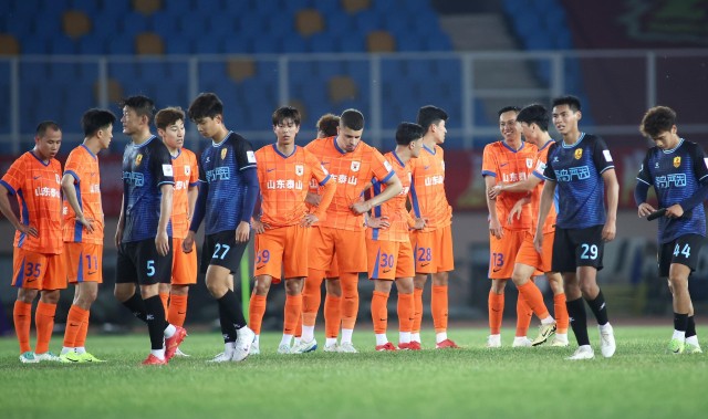 jiuyou九游娱乐-法甲赛季战术趋势解析：从高压逼抢到防守反击演变轨迹