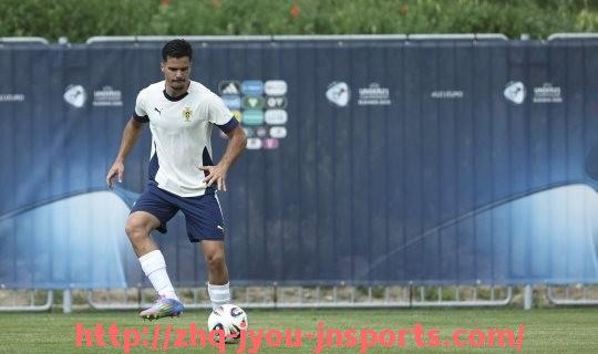 jiuyou九游娱乐-2025年世俱杯球员外穿服饰设计与品牌合作案例